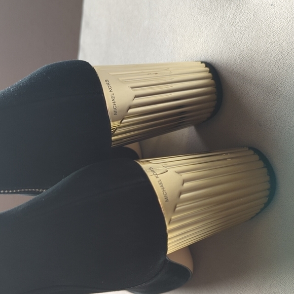 MICHAEL Michael Kors Leather Suede Black Dress Boot Gold Tone Heel Women's Sz 7 - Picture 3 of 12